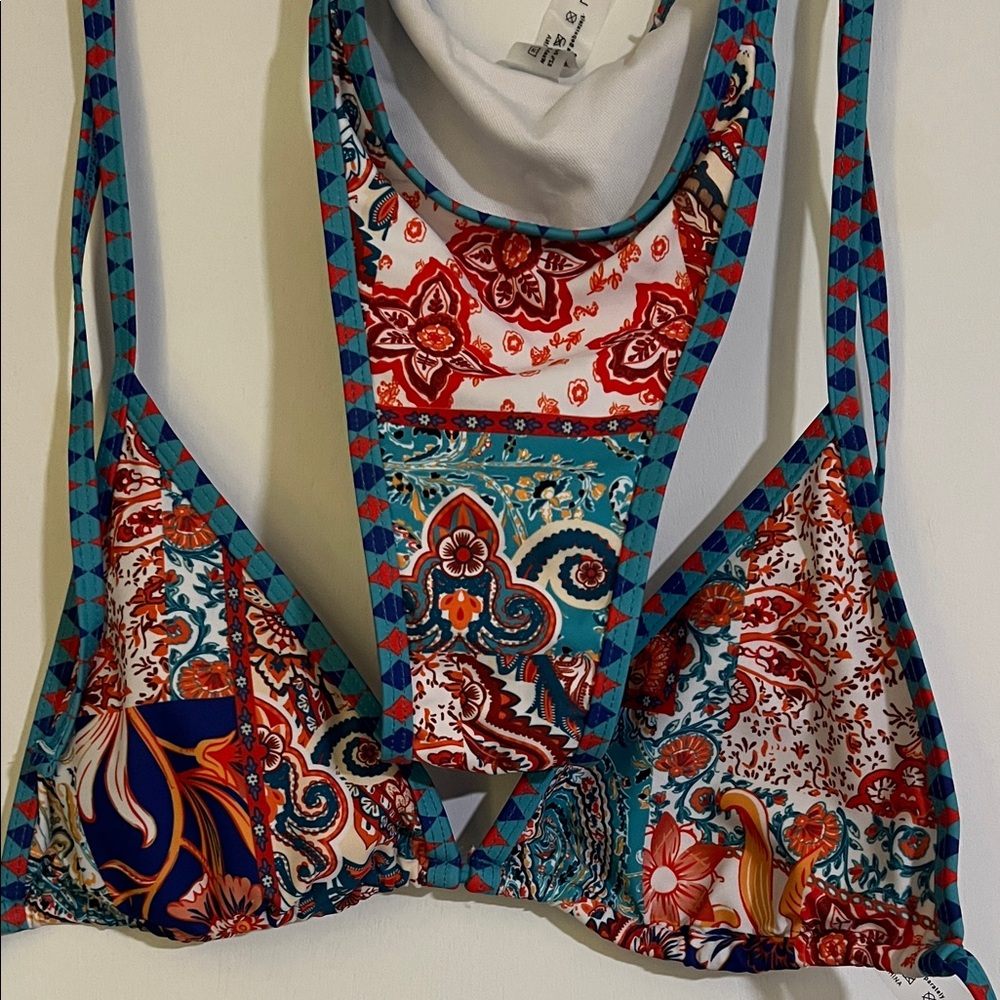Colorful Patterned Bikini Set - Picture 4 of 4